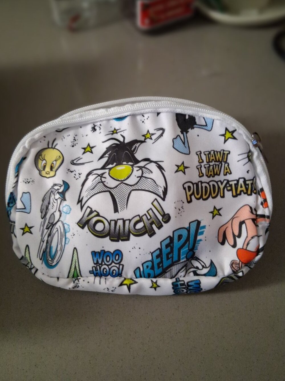 Looney Tunes Comic All Over Print Fanny Pack Belt Bag Crossbody NWOT